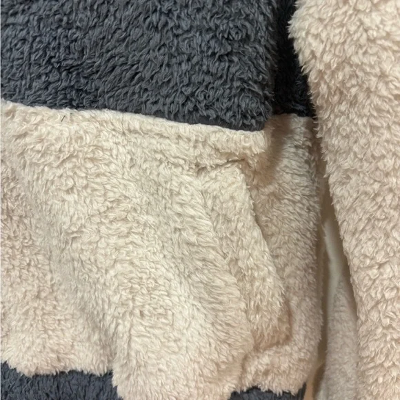 Patagonia Los Gatos hoodie pullover girls XL‎ 14 yrs old - Picture 3 of 7